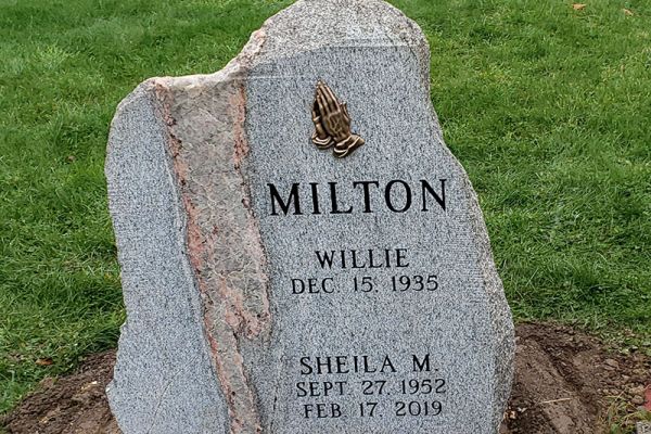 milton-sheila-willie-completed-in-cemeteryECB060D7-B343-2808-7FAA-3F5453AFFC51.jpg